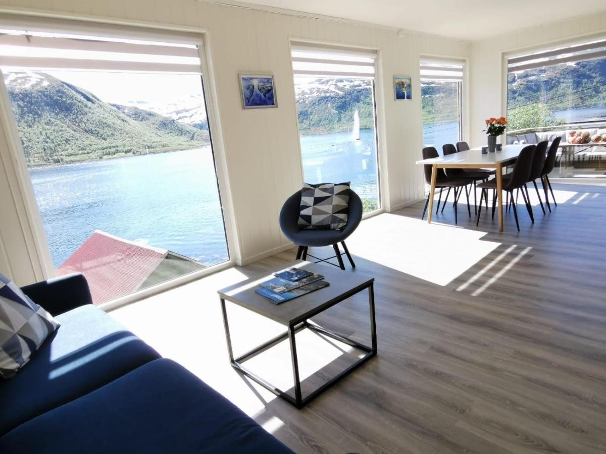 Waterfront Senja Apartment Torsken Exterior photo